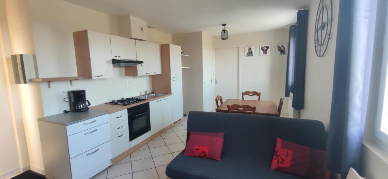 Apartamento Le Relais De La Poste 1 Colombey-les-deux-Églises Exterior foto